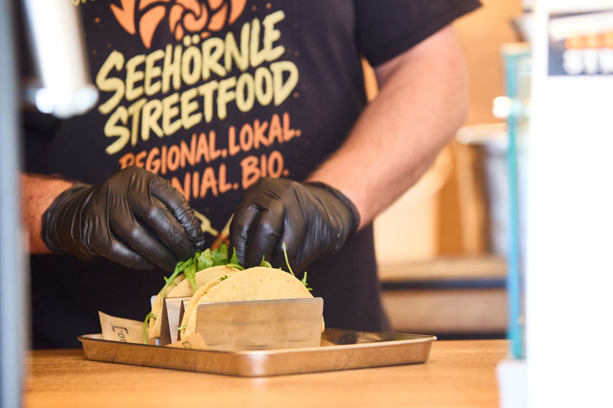 Speisenzubereitung am Streetfoodwagen