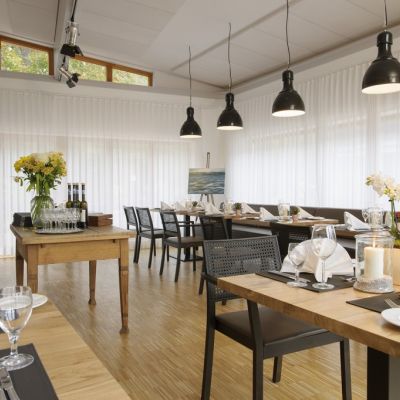 Restaurant Seehörnle mit eingedeckten Tischen